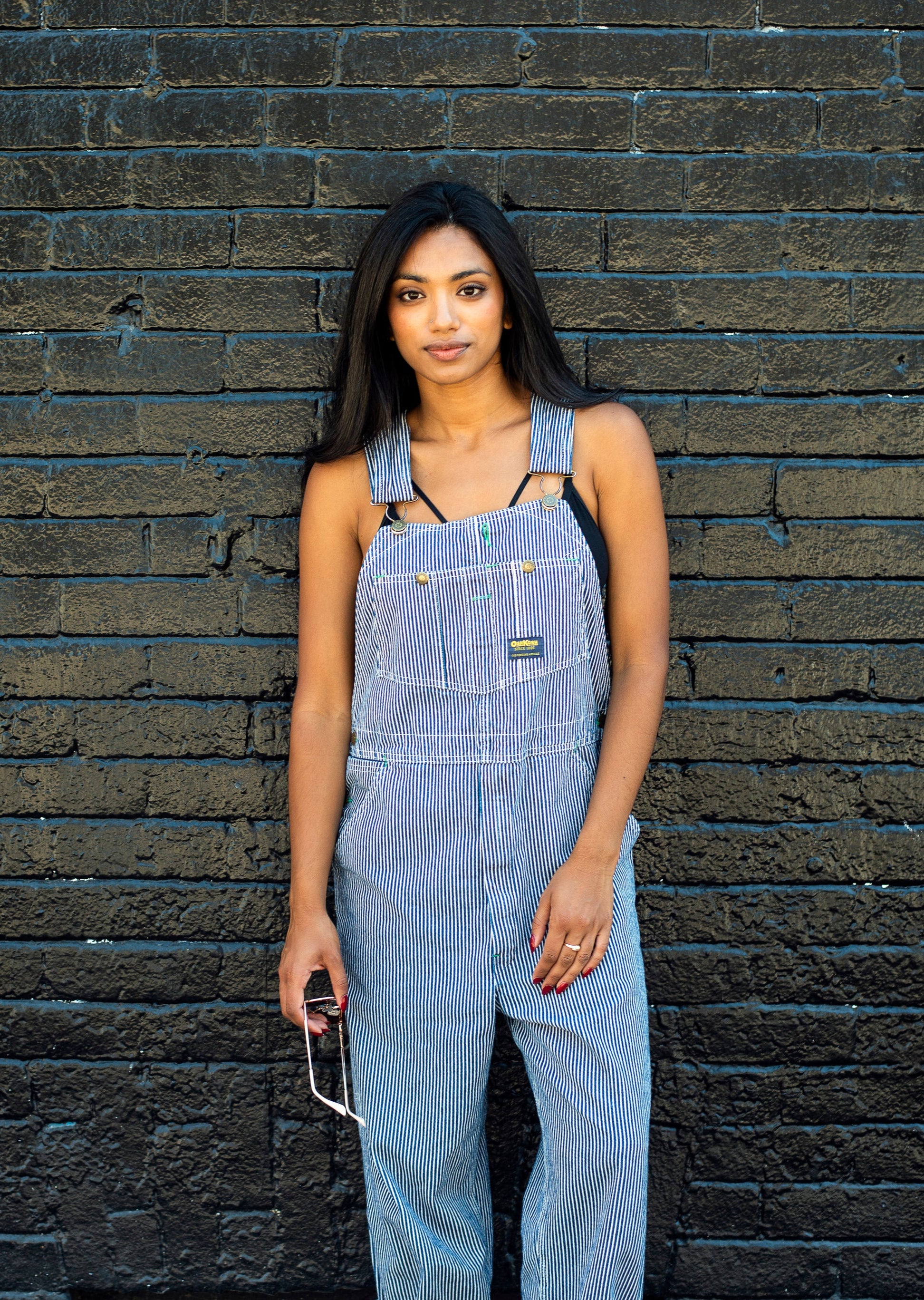 files/fall-fashion-on-black-brick.jpg